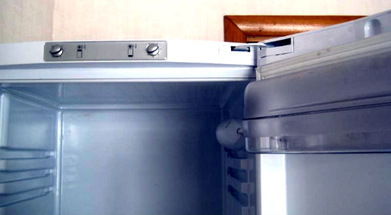 Перевесить двери холодильника в Дмитрове | Вызов мастера по холодильникам на дом